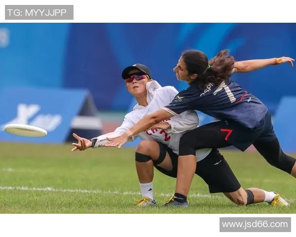 广州飞盘队反击战术解析与飞盘运动的未来发展探讨