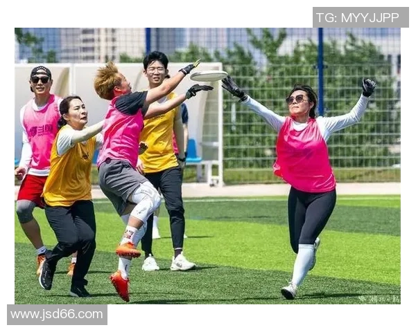 杭州飞盘队与深圳飞盘队赛后复盘团队协作的精彩瞬间与经验分享